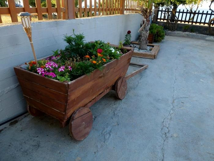 Almirikia Apartment Homes主图