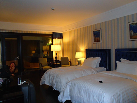 北京春晖园温泉度假酒店主图