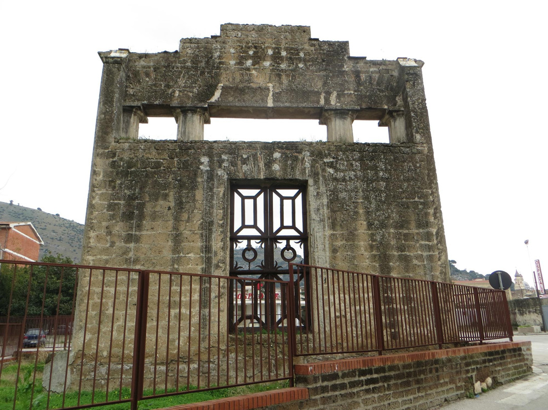 Porta di Iano Pacifero景点图片