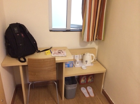 7天酒店·上海江宁路地铁站玉佛寺店-客卧