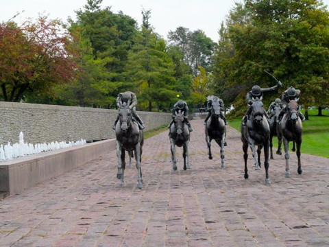 Blue Grass Tours-列克星敦必去景点