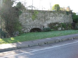 Ovens旅游景点-Lime Kiln