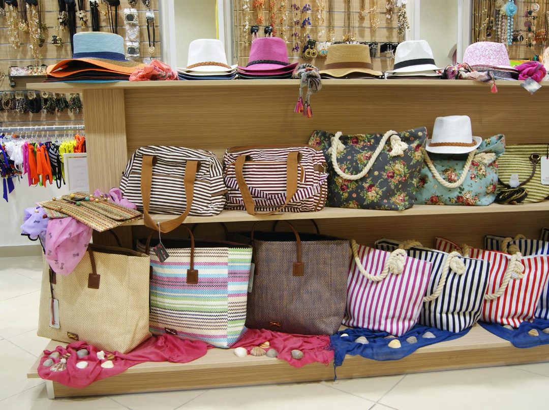 Queens accessories-Roda必去景点