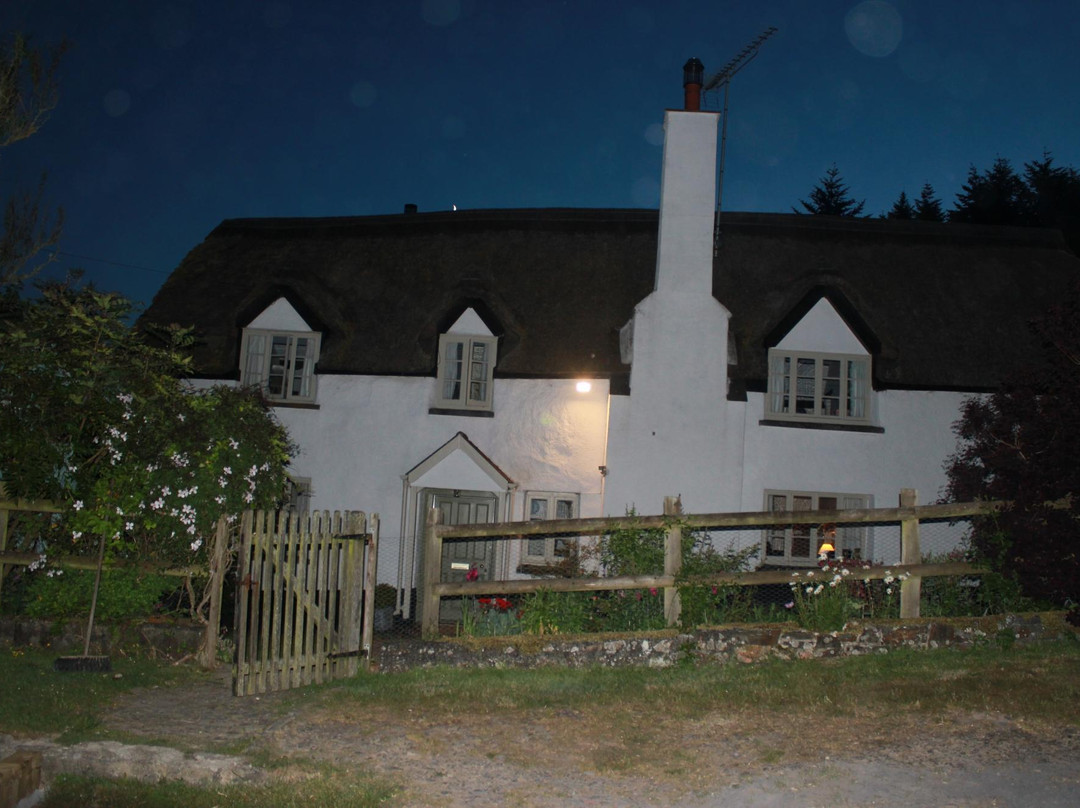Brook Farm House主图