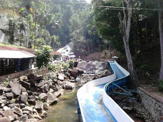 Kota Tinggi Waterfalls-哥打丁宜必去景点