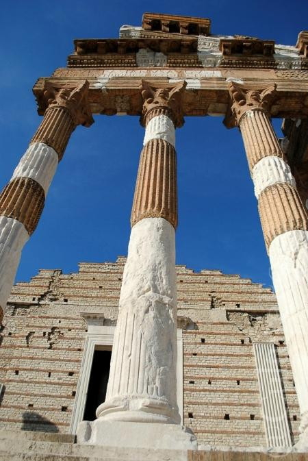 Tempio Capitolino e Piazza del Foro景点图片