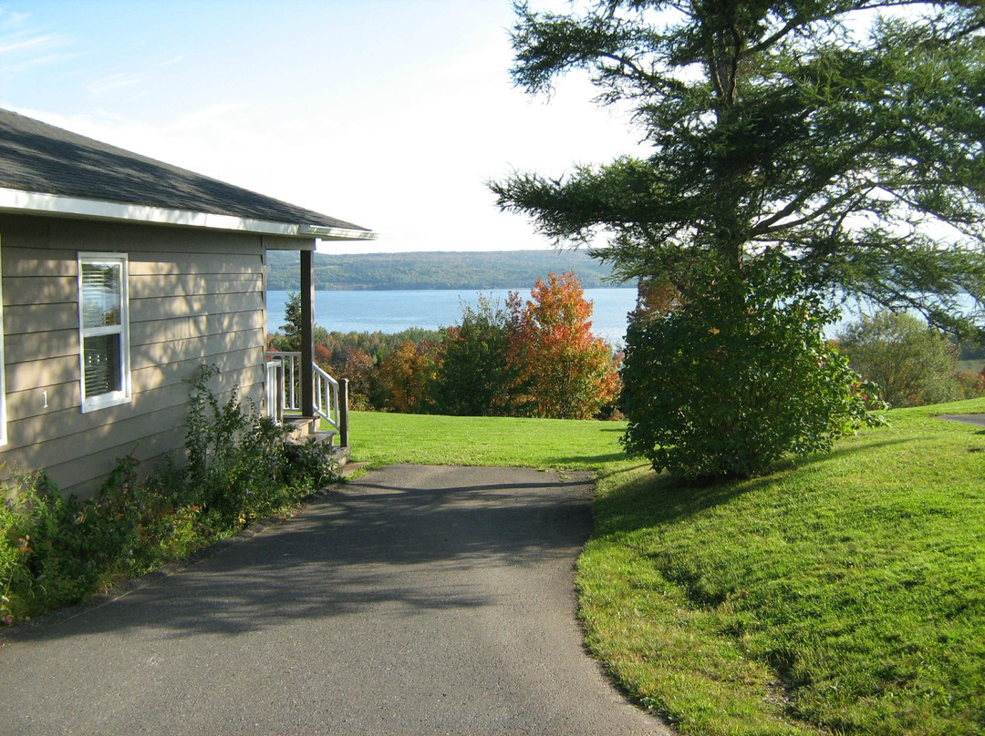 McIntyre's Cottages & Cameron House