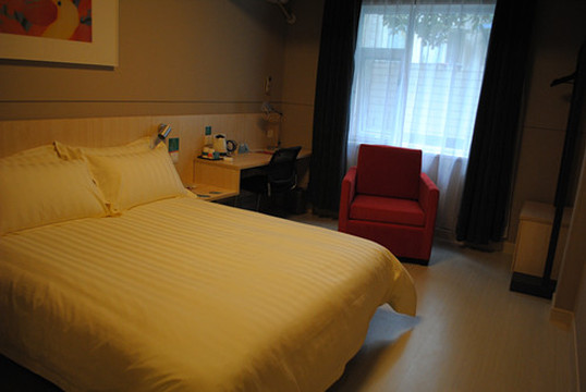 慈溪锦江之星银泰城上林坊步行街酒店主图