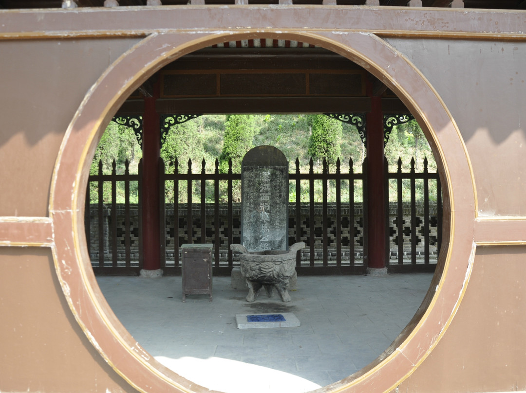 马超墓景点图片