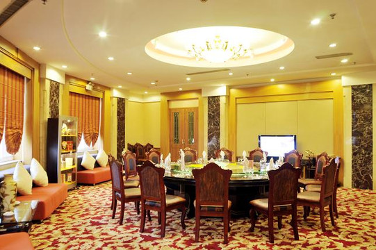 华悦大酒店主图