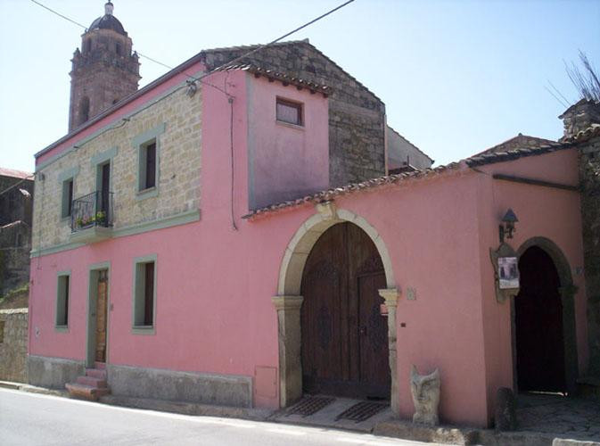 Laconi酒店住宿-Bed and Breakfast L'Antica Locanda
