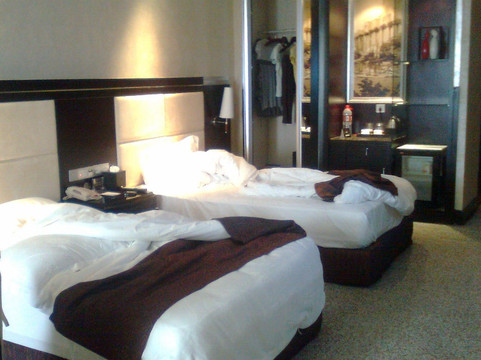 大浪淘沙时尚酒店主图