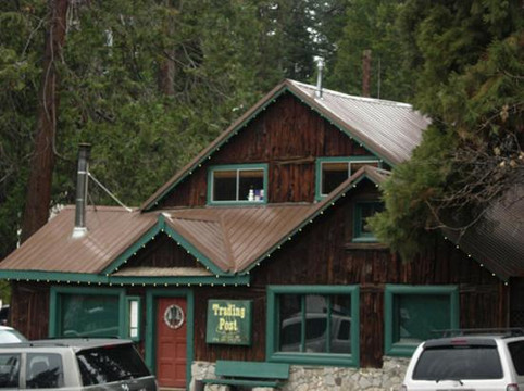 Auberry餐馆和美食-The Trading Post