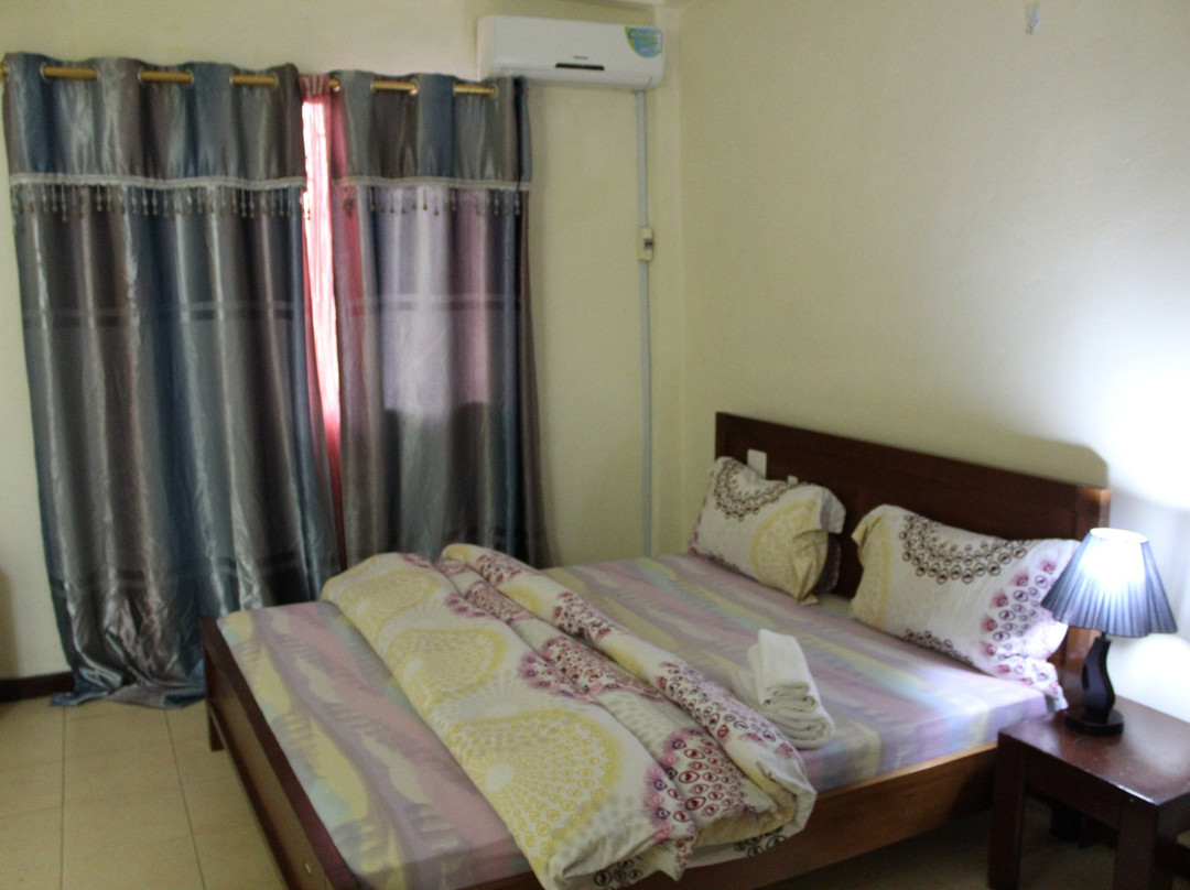 Samie Town酒店住宿-B First Hotel 71