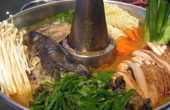 Cikarageman餐馆和美食-Wisata Steamboat & BBQ
