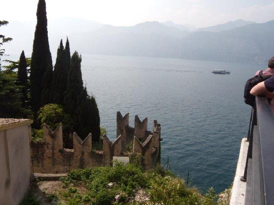 Castello Scaligero-马切尔西涅必去景点