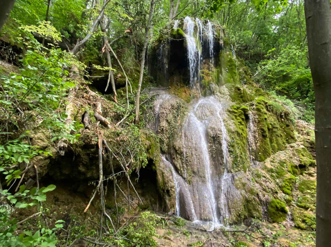 Modavita Waterfall-Moldova Noua必去景点