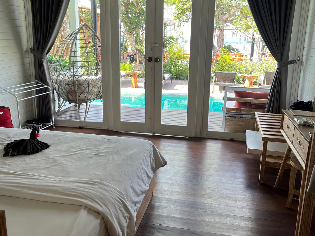 Mambo Beach Resort主图