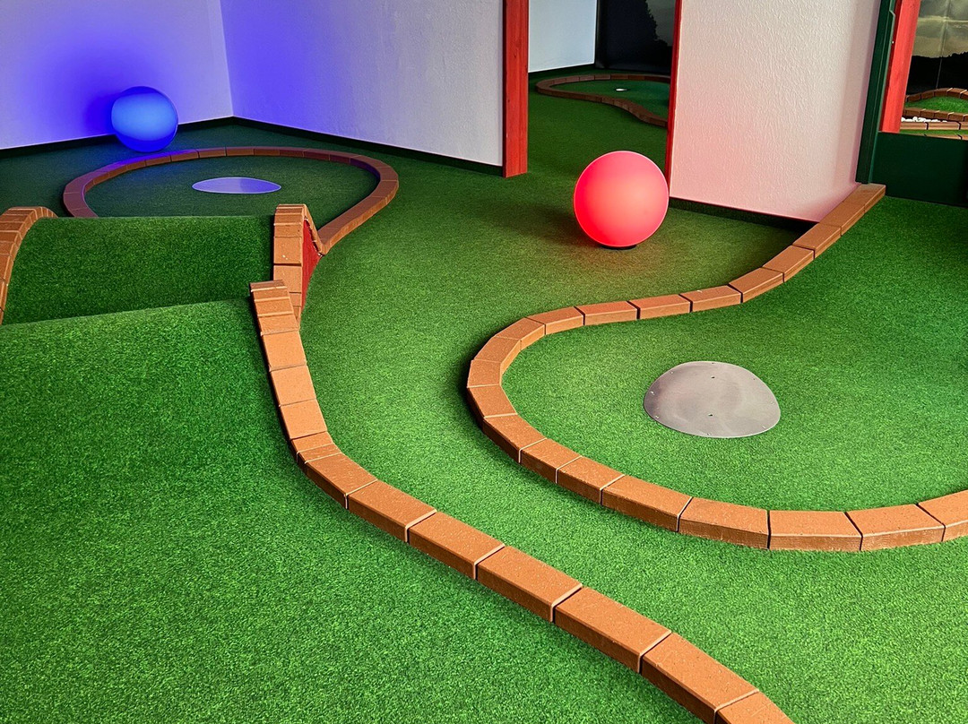 Indoor Minigolf Koserow景点图片