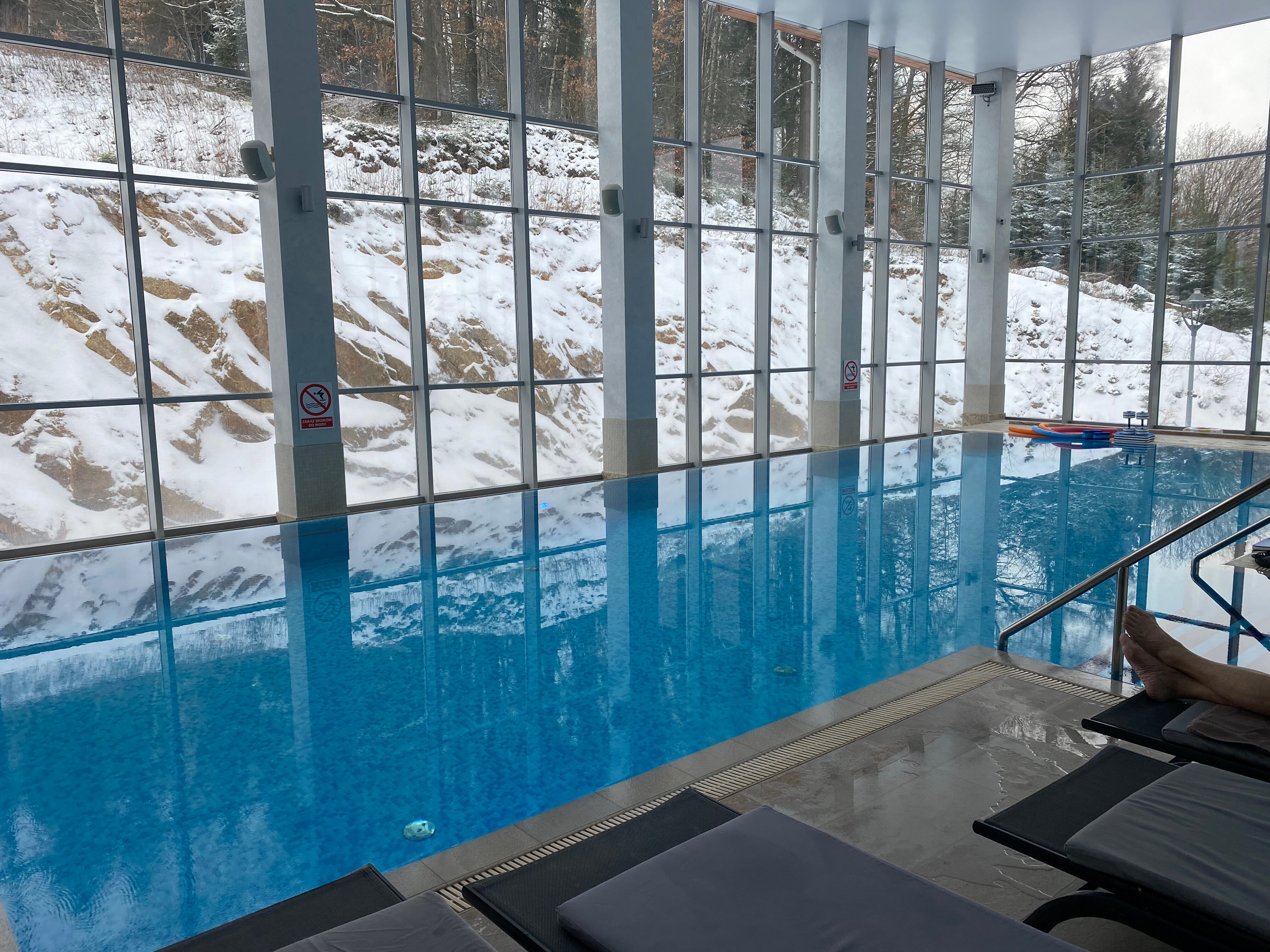 Hotel & Medi-Spa Bialy Kamien-泳池