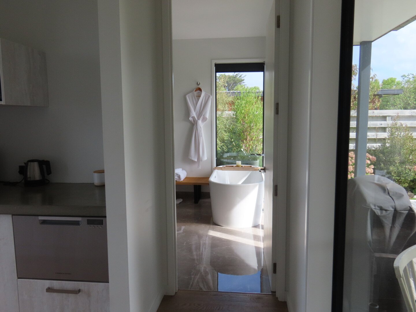 Glenburn Coastal Retreat-浴室