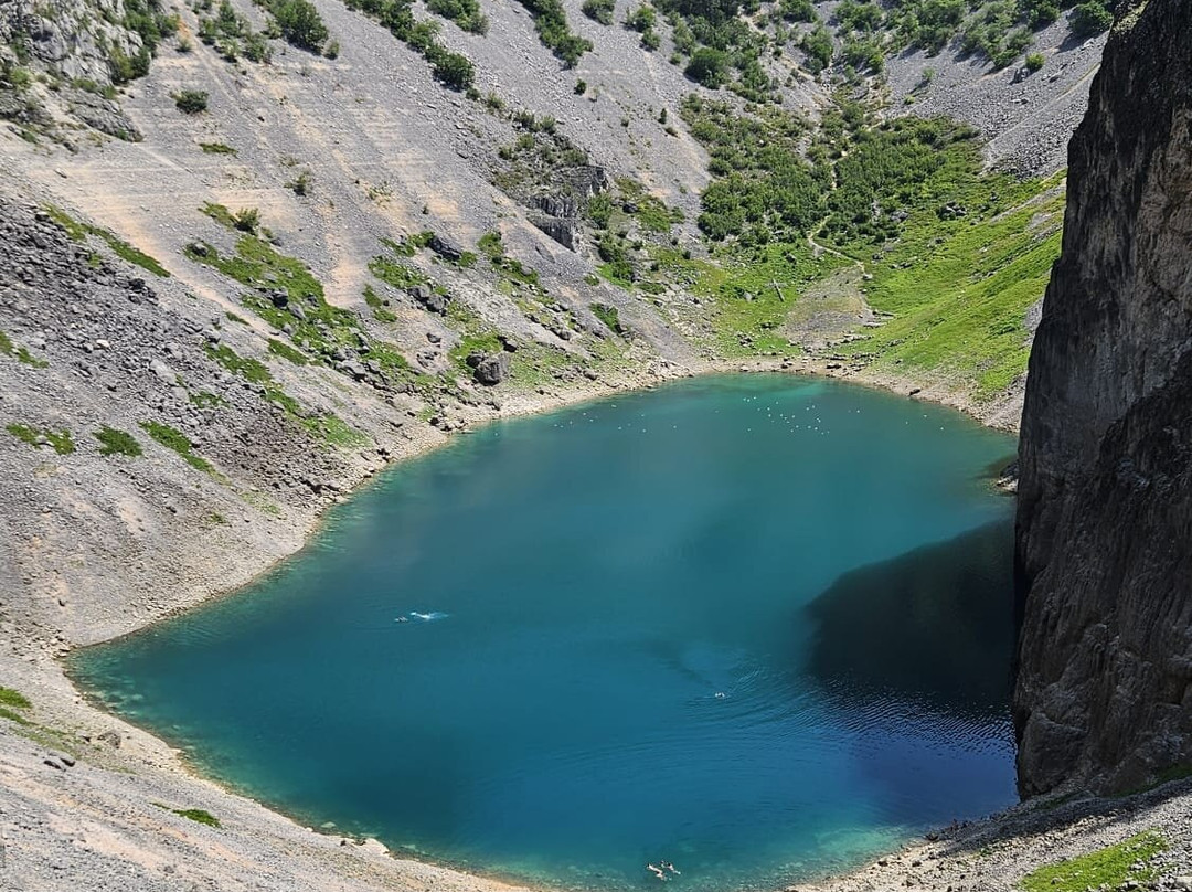 Blue Lake景点图片