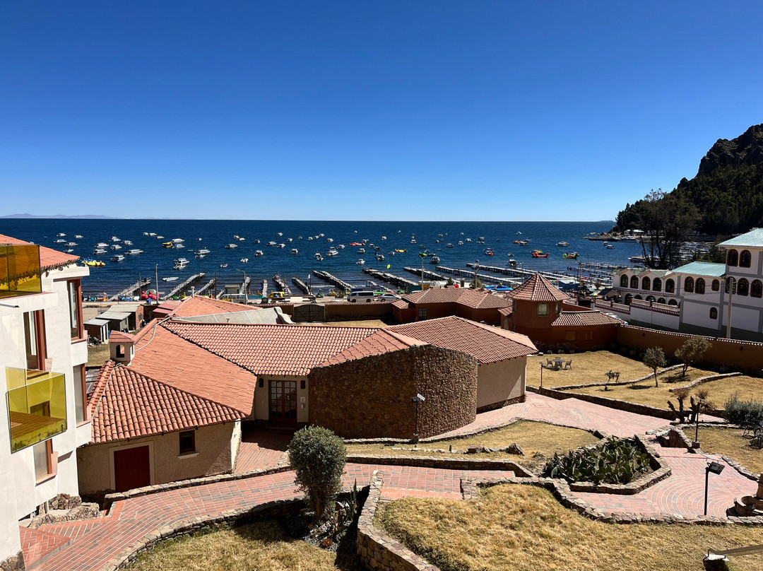 罗萨里奥拉戈提提卡卡酒店主图