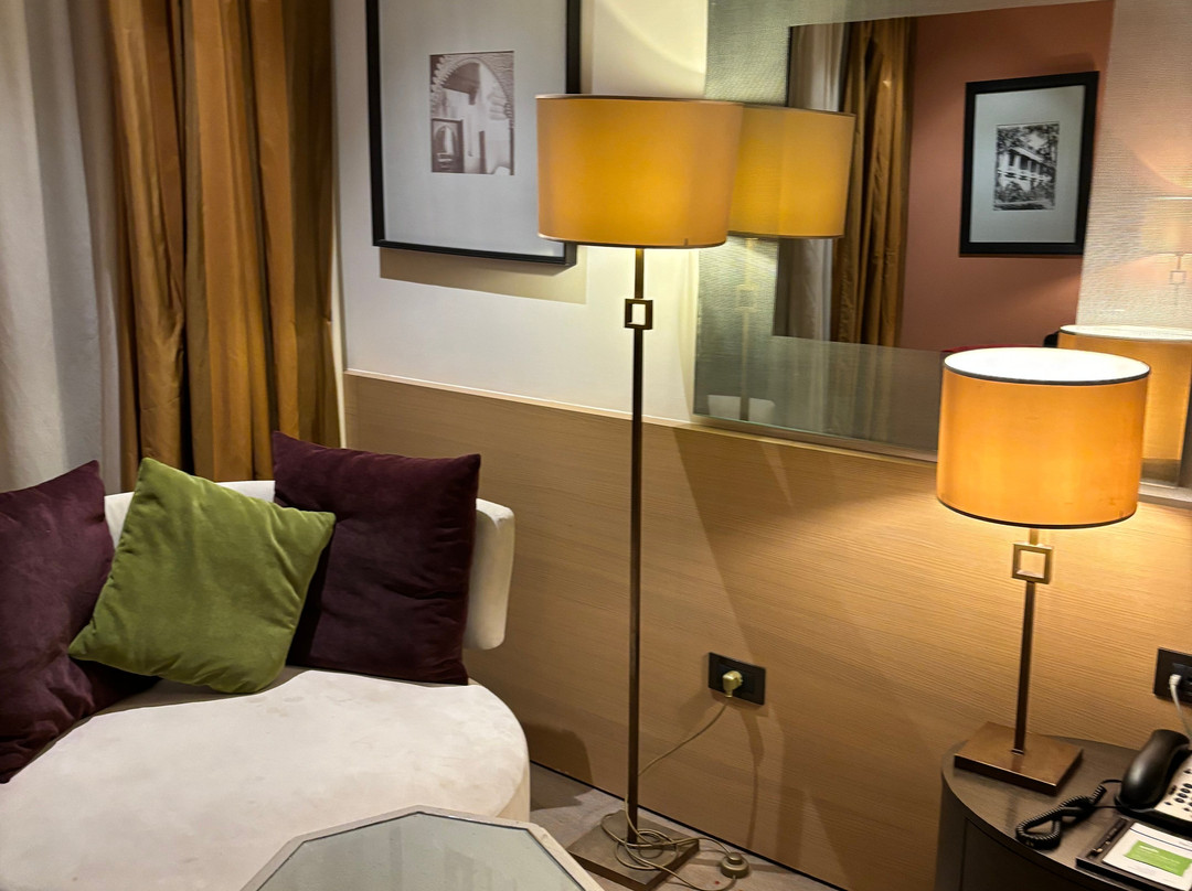 杜高尔夫酒店主图