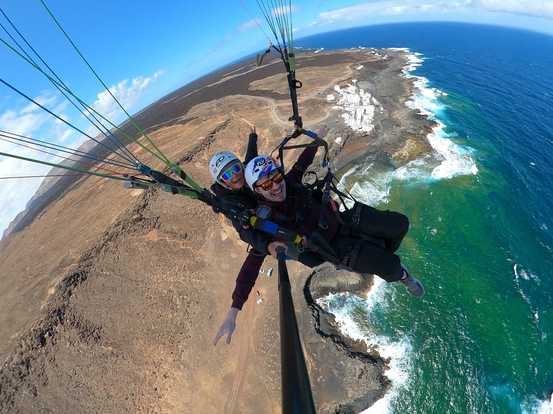 Lanzafly Tandem Paragliding-Yaiza必去景点