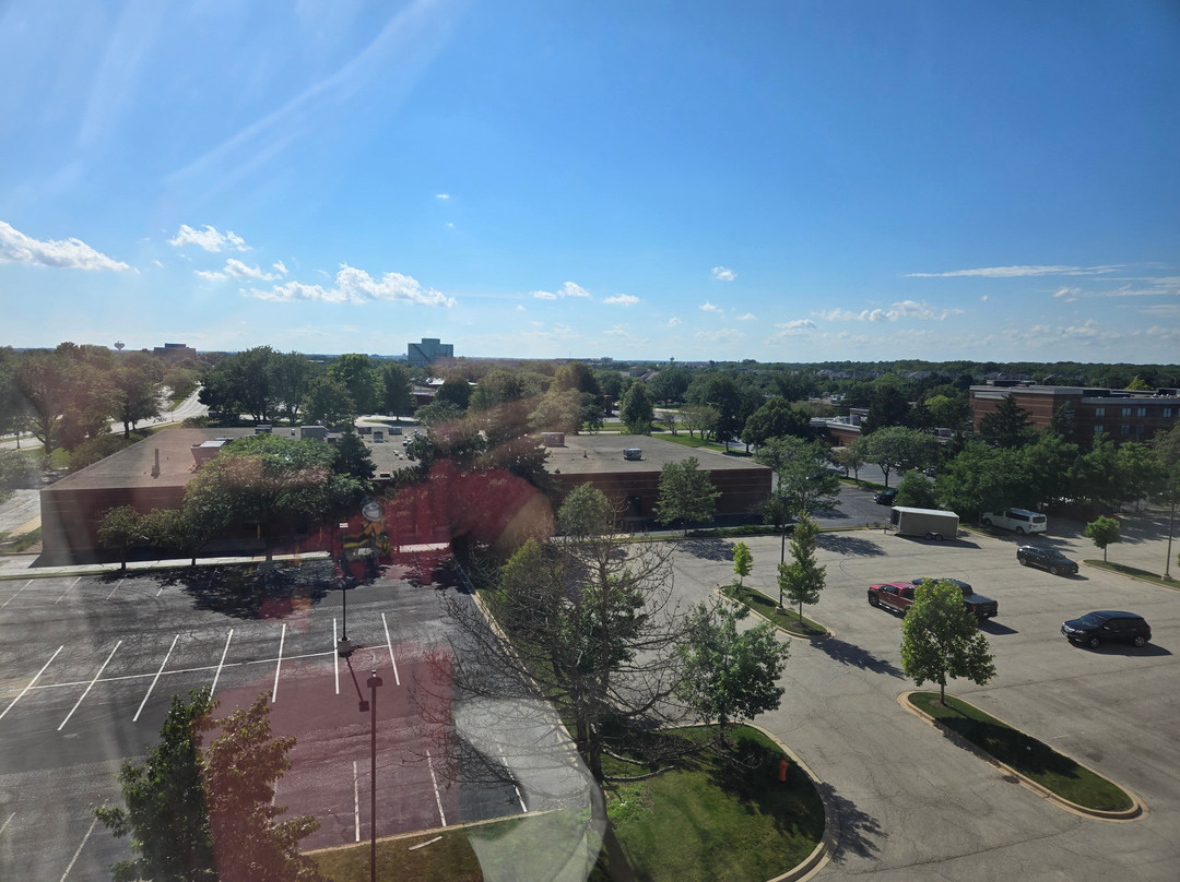 Embassy Suites by Hilton Chicago Naperville主图