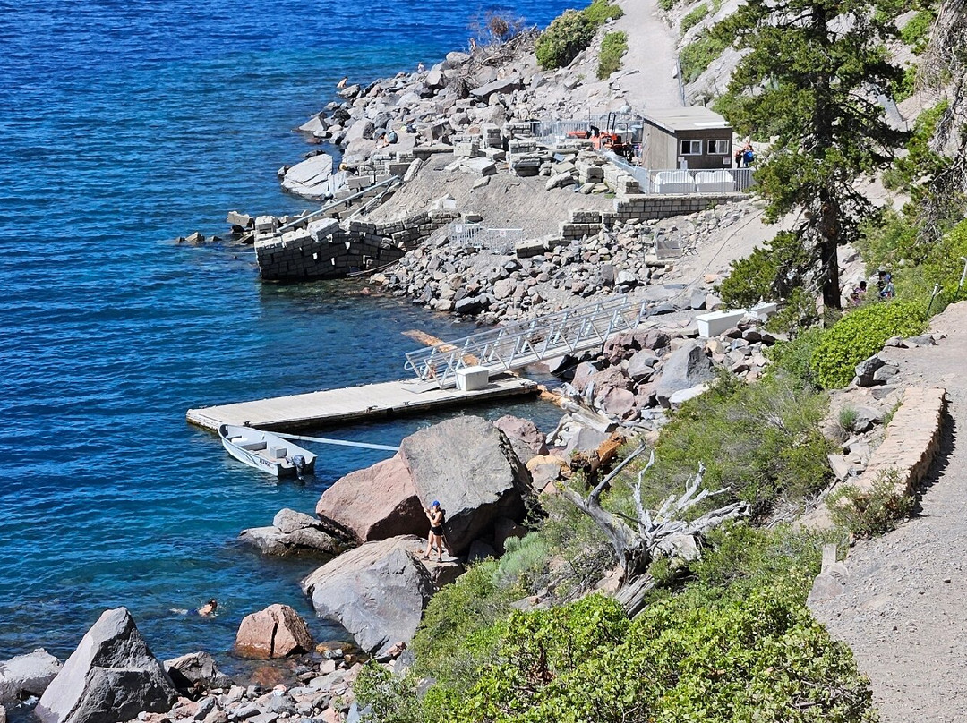Cleetwood Cove Trail景点图片