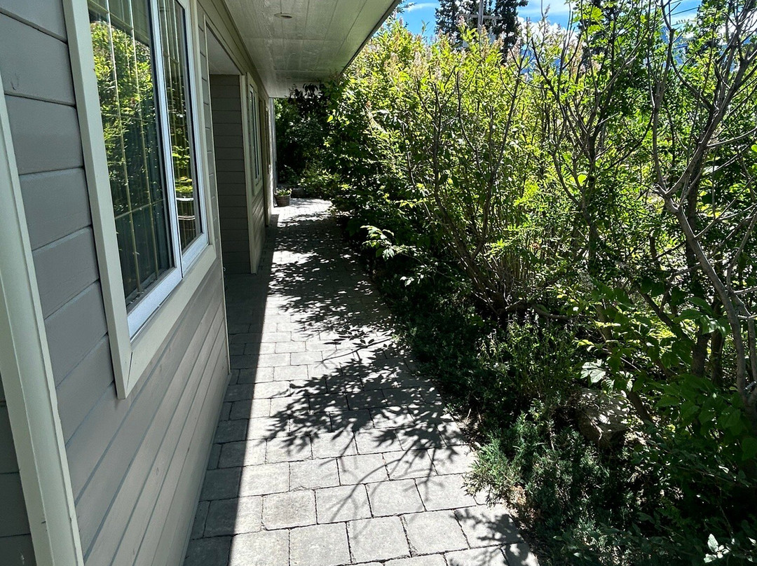 Raven's Rest Inn主图