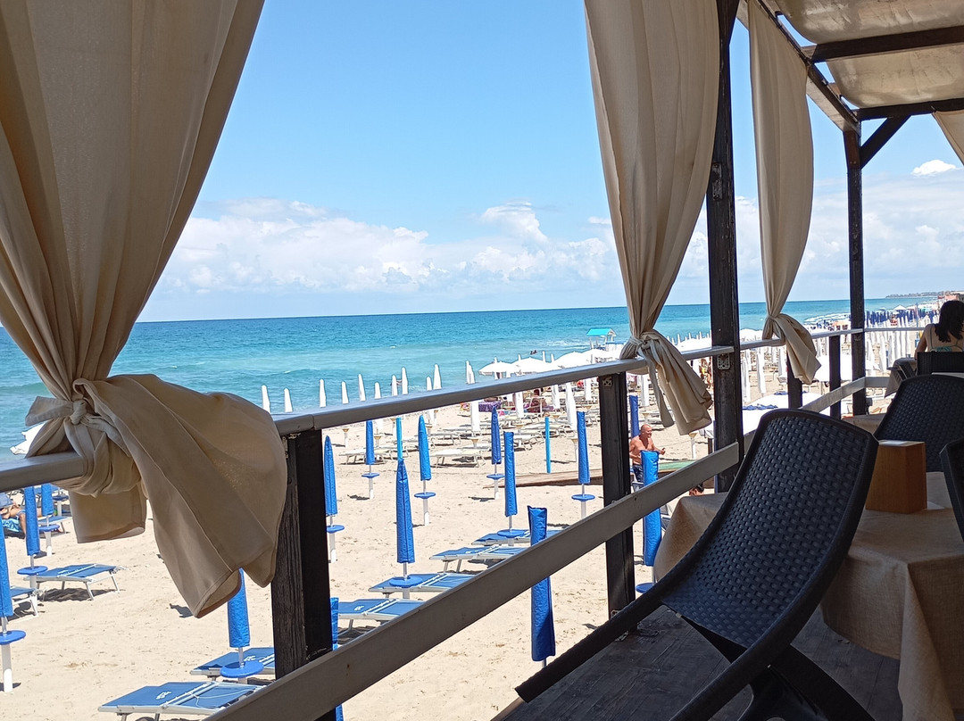Lido Bonito Beach-Campofelice di Roccella必去景点