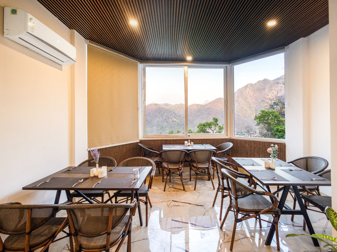 Stone Wood Hotel Rishikesh  石头木酒店Rishikesh