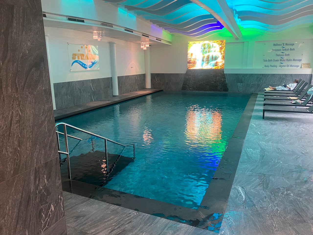 Sport & Spa Hotel Strass-泳池