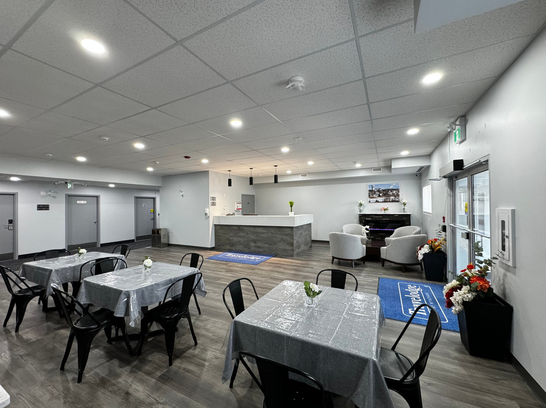 Travelodge By Wyndham Cochrane On主图