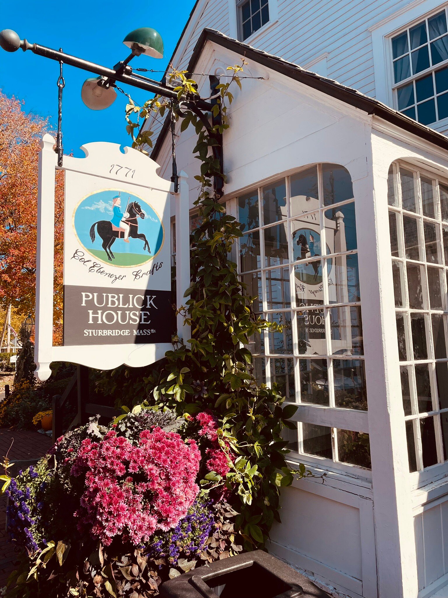 Publick House Historic Inn-官方
