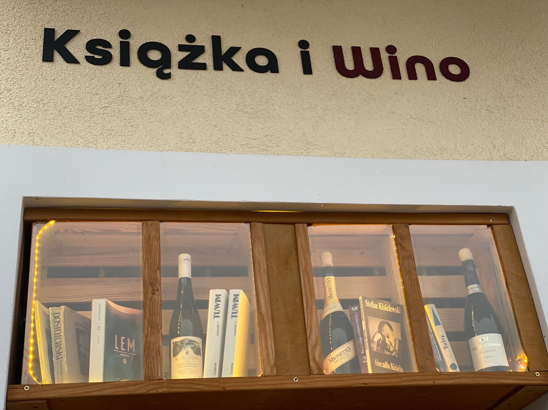 Księgarnia Kameralna- Książka i Wino