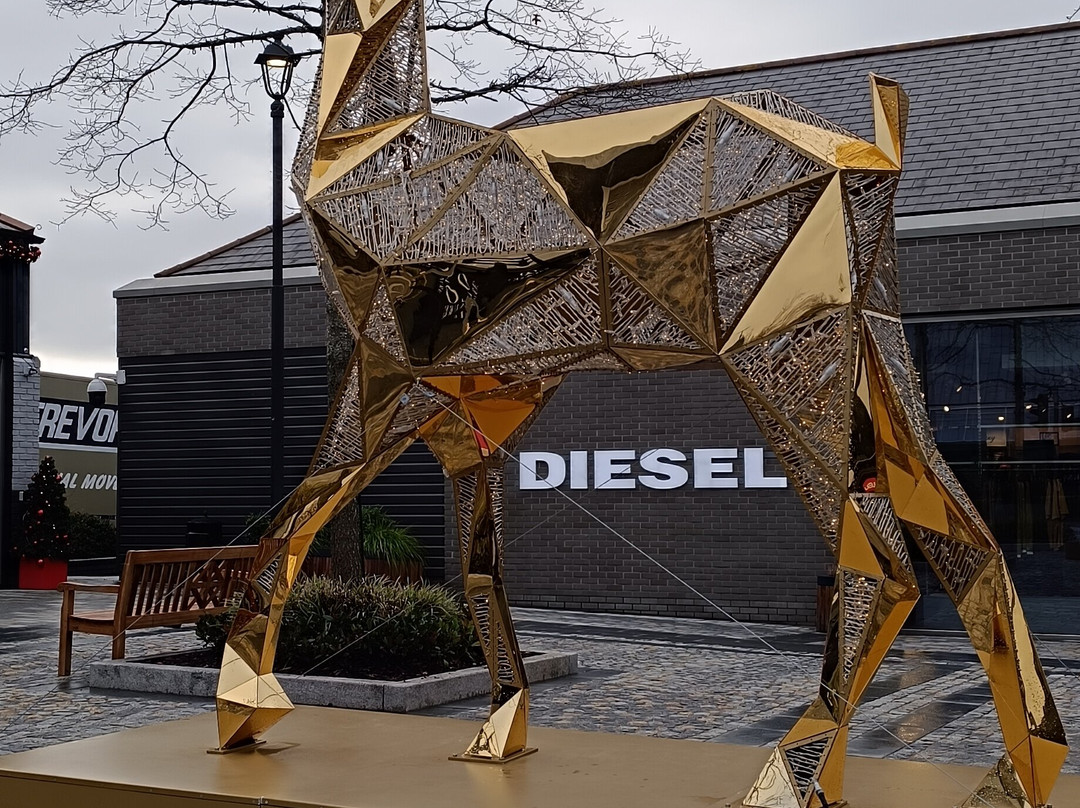 Cheshire Oaks Designer Outlet景点图片