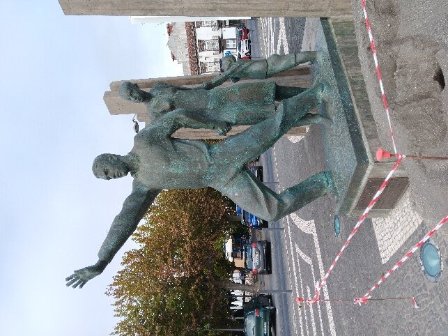 Monumento ao Emigrante-蓬塔德尔加达必去景点