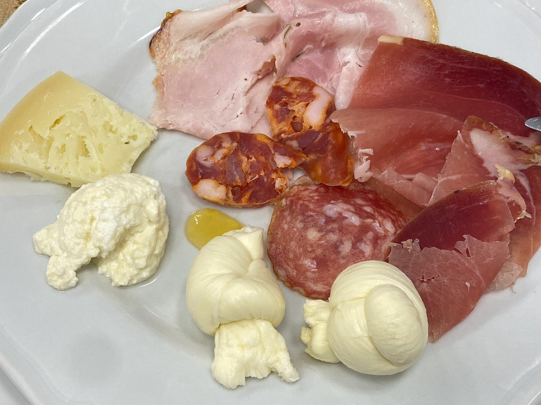 Fattoria Rovello-San Paolo di Civitate必去景点