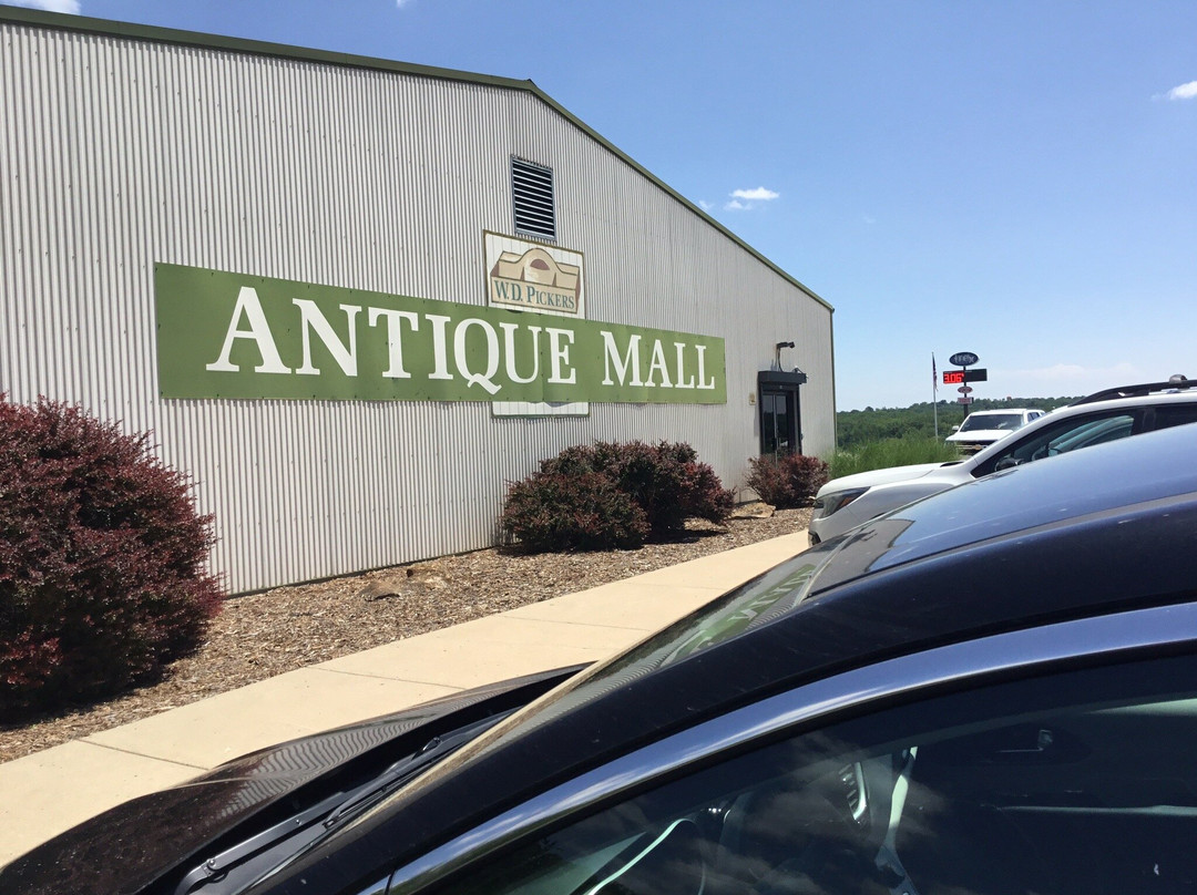 W D Pickers Antique Mall-Platte City必去景点