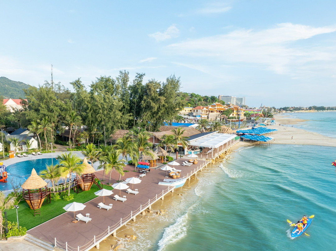 隆海海滩宫殿度假酒店主图