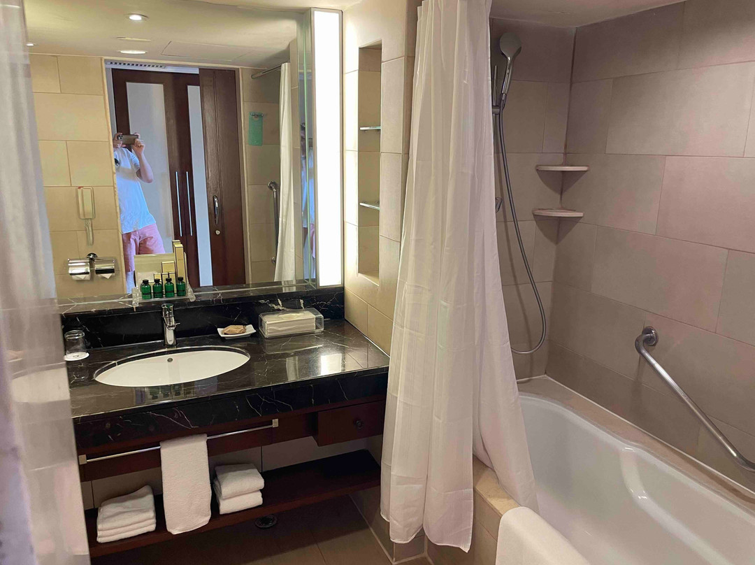 香格里拉麦丹岛度假酒店主图