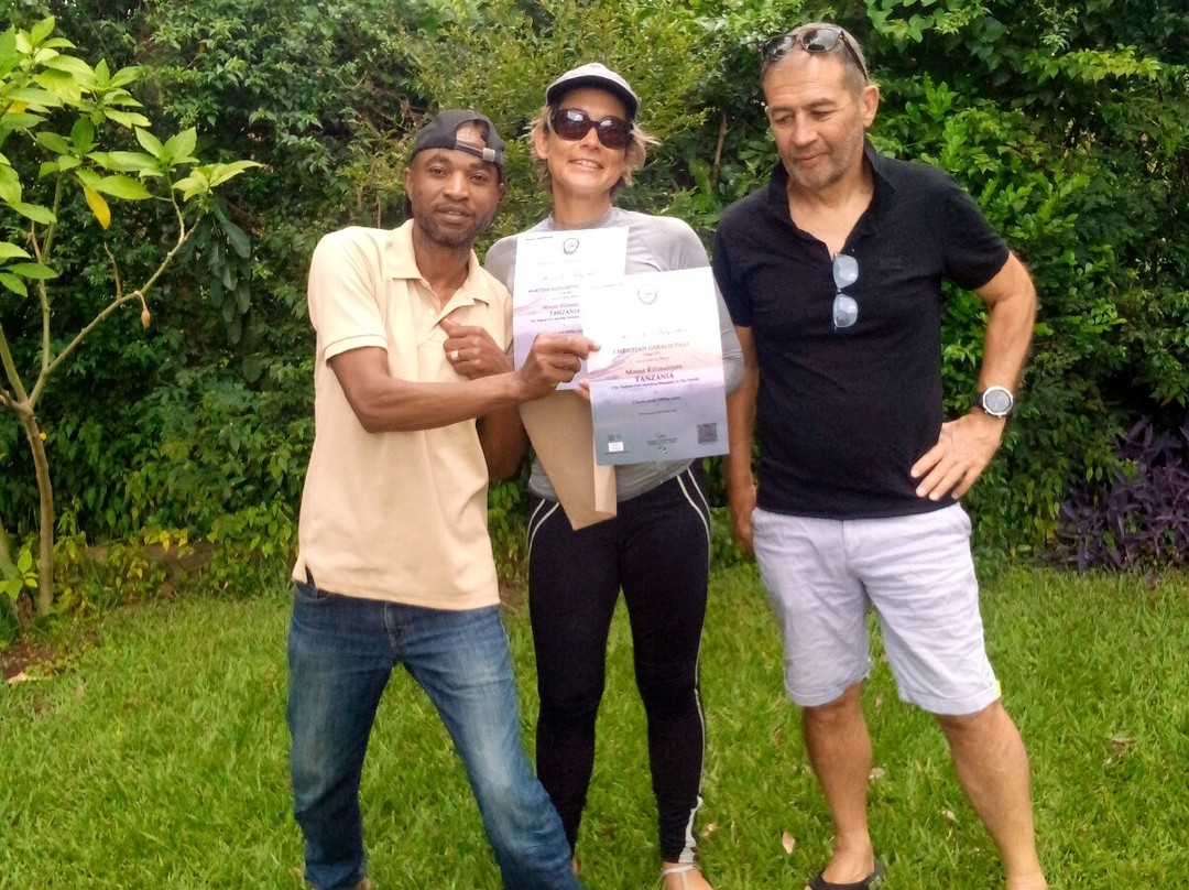 Naivoli Tours & Safaris
