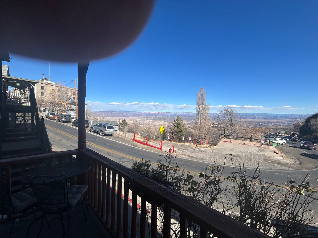 Ghost City Inn主图