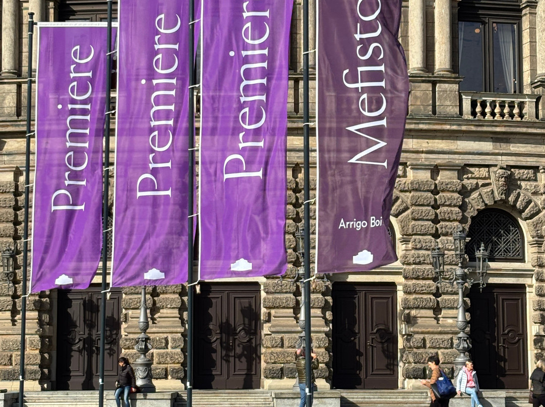 Semper Opera House (Semperoper)-德累斯顿必去景点