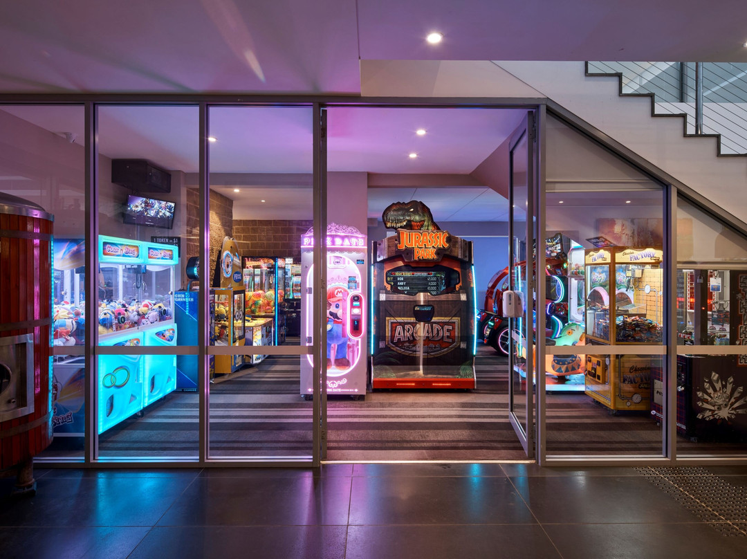 猎人谷皇冠假日酒店主图