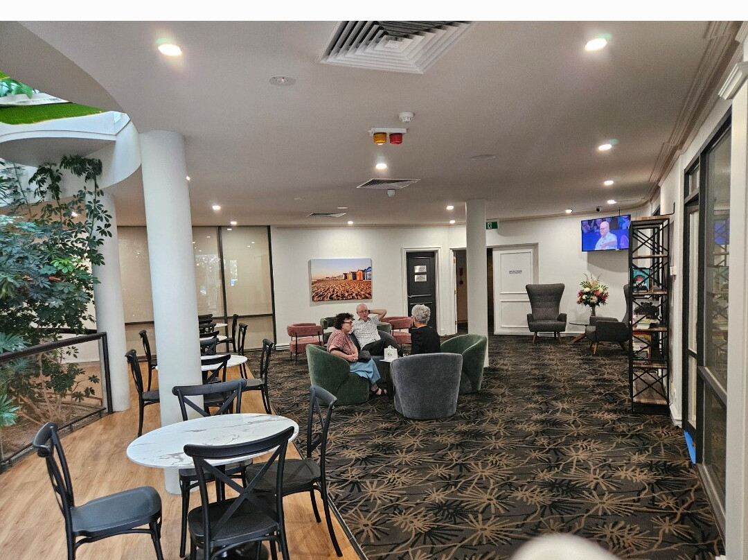 Kimberley Gardens Hotel & Serviced Apartments主图