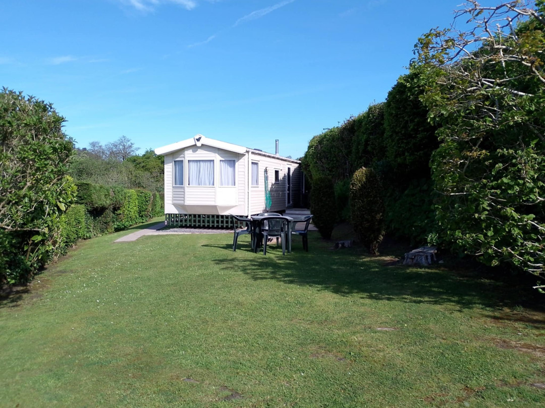 White Gate Caravan Park主图